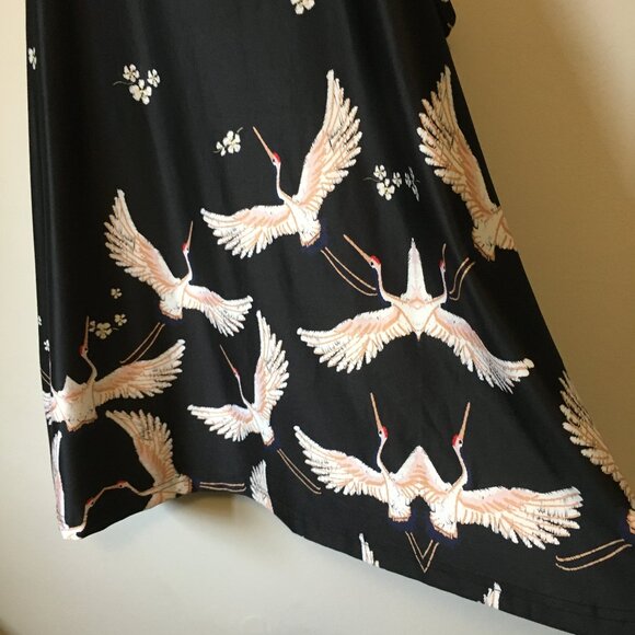 Black Sleeveless Pink and White Crane Tank Top - Picture 6 of 12